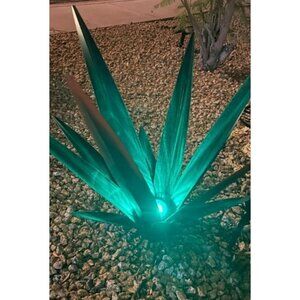 Large Tequila Rustic Sculpture, Rustic Metal Agave Plants for Outdoor Patio Yard